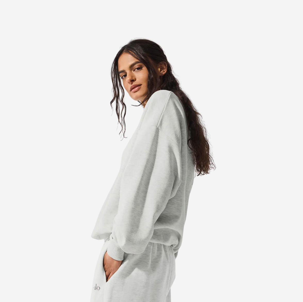 ALO YOGA ACCOLADE CREW NECK